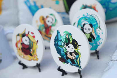 集市創(chuàng)新風(fēng) 127個項(xiàng)目同場競技，上海嘉年華奏響創(chuàng)新創(chuàng)業(yè)與工藝美術(shù)交響曲